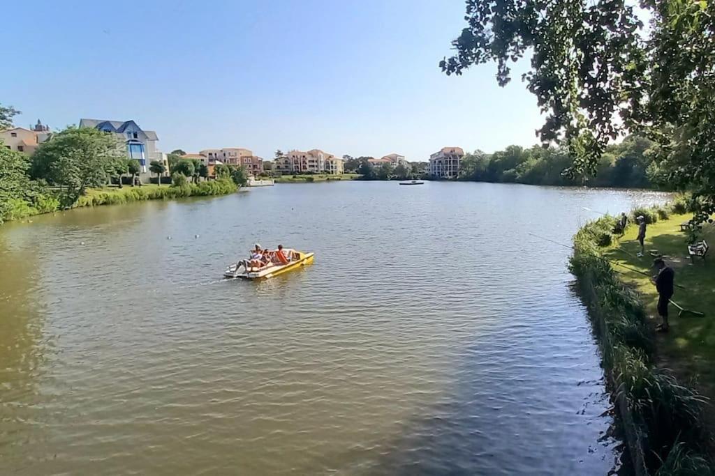 "Le Filet Du Lac" Appartement Atypique, 5 Personnes, Duplex, Vue Lac, Acces Parc Aquatique Gratuit Talmont-Saint-Hilaire Buitenkant foto